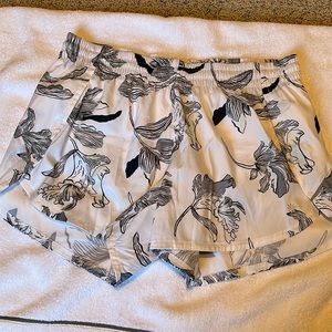 Athleta shorts size large